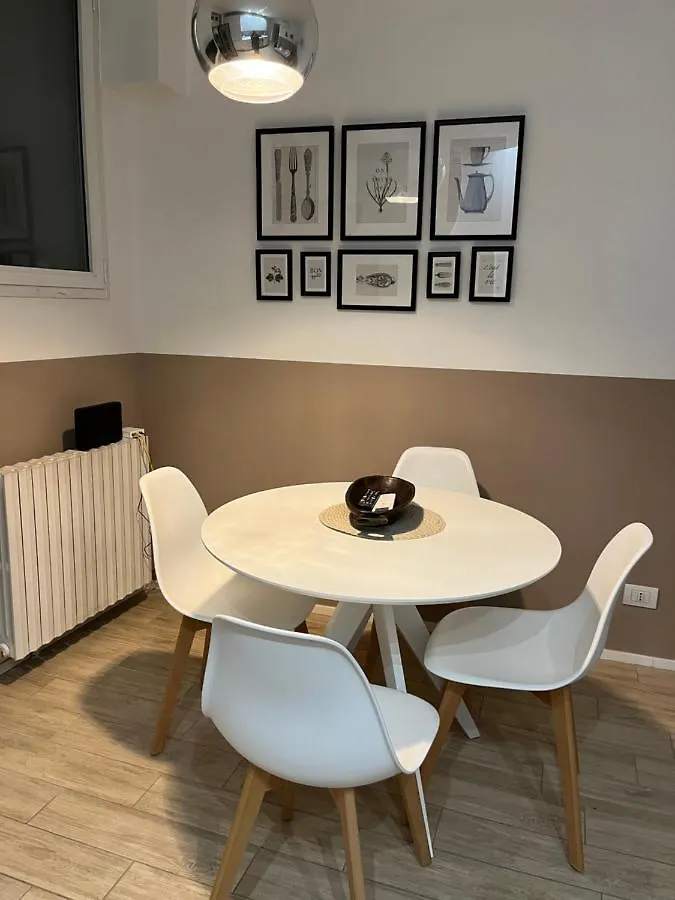 Bilocale Zona Arena Apartamento Milão
